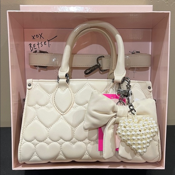 Betsey Johnson Handbags - Betsey Johnson | “XO Roxie” w/ Crossbody & 2 Bag Charms (includes gift box)
